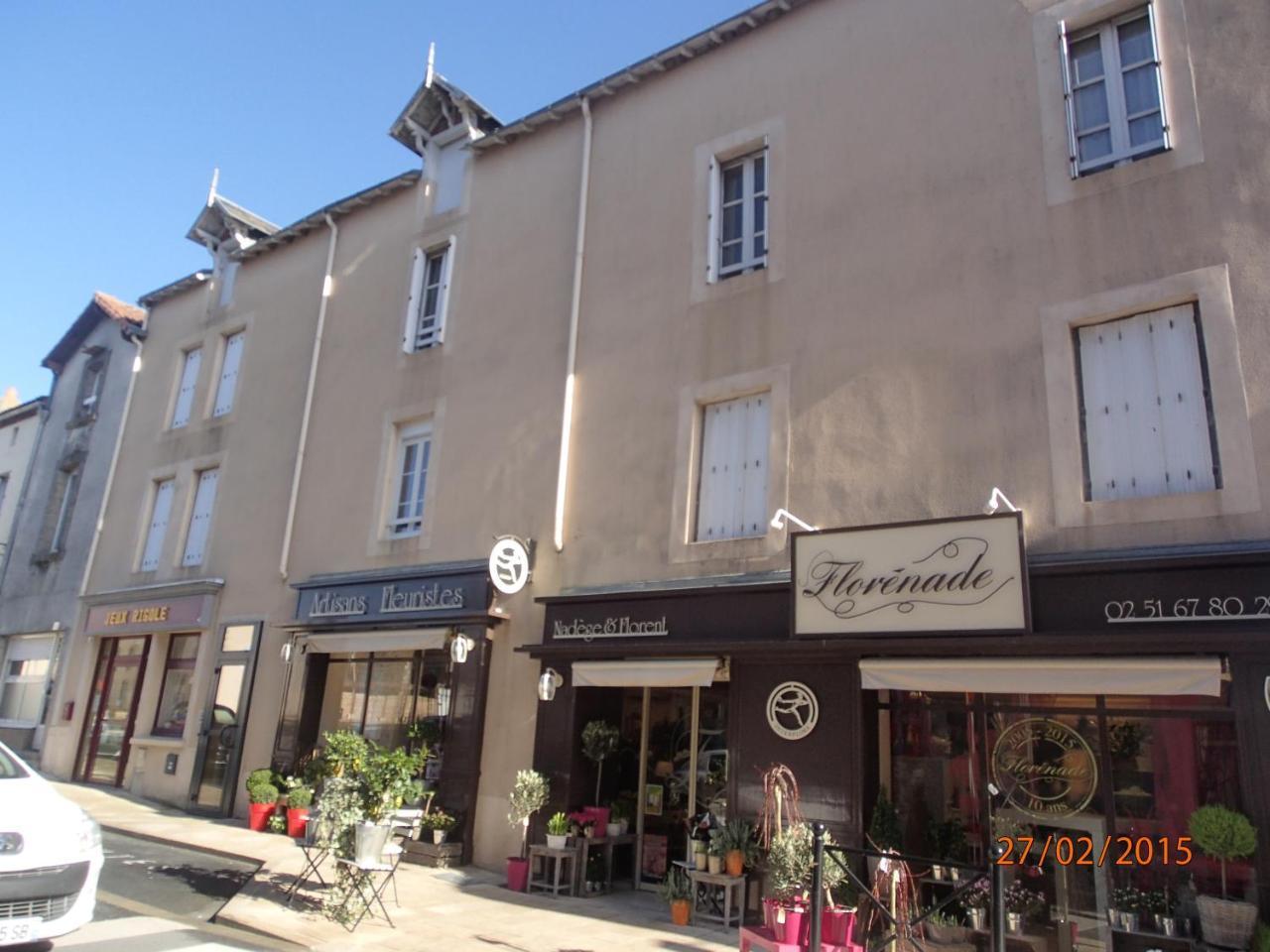 Appart-Alma Saint-Laurent-sur-Sèvre Buitenkant foto